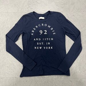 EUC Abercrombie Women’s Long Sleeve T-Shirt in Navy Blue/White